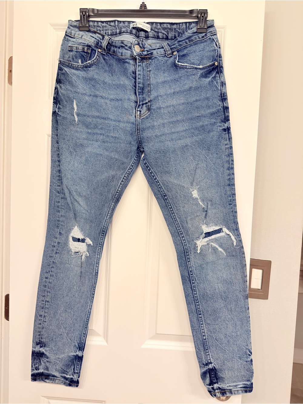 Zara Slim Light Blue Distressed Men's Jeans